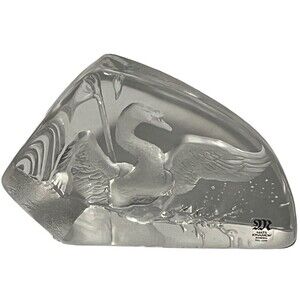 Mats Jonasson Swan in Flight Full Lead Crystal Swan Sweden New with Sticker